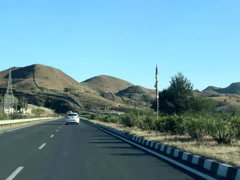 Photo of NH-48, Gujarat, India by Juhi Gautam