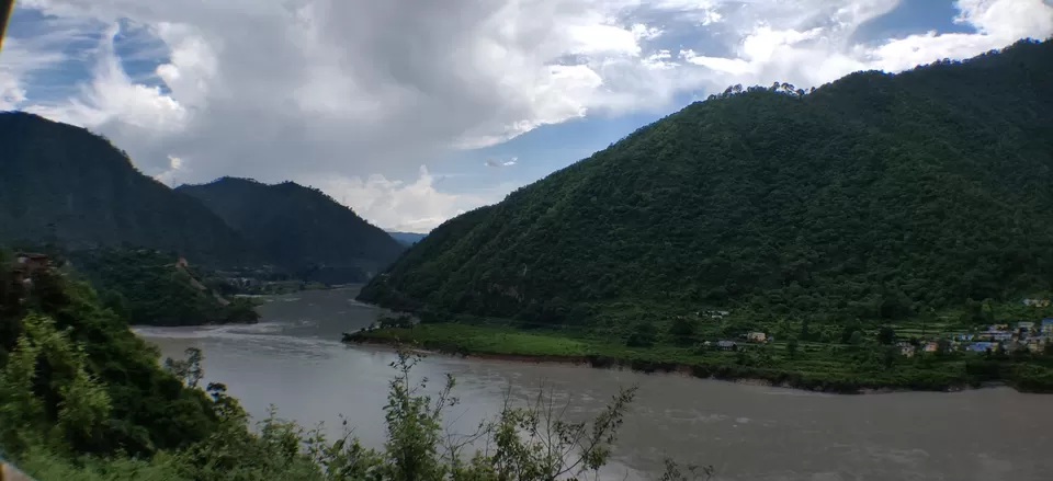 Photo of Valley of flowers Trek (Unforgettable experience) #viewfromthetop by Anant Singh Rajput