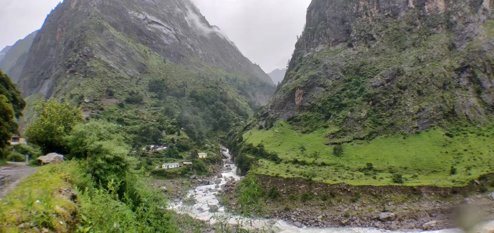 Photo of Valley of flowers Trek (Unforgettable experience) #viewfromthetop by Anant Singh Rajput