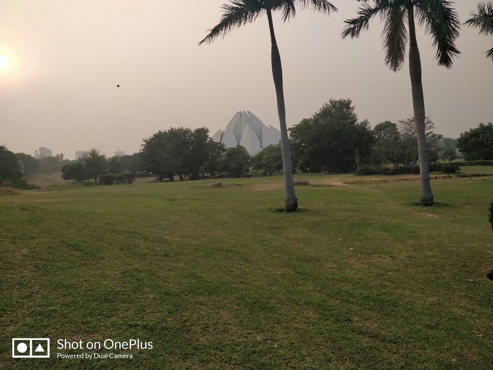 Photo of Lotus Temple, Lotus Temple Road, Bahapur, Shambhu Dayal Bagh, Kalkaji, New Delhi, Delhi, India by Aman jain