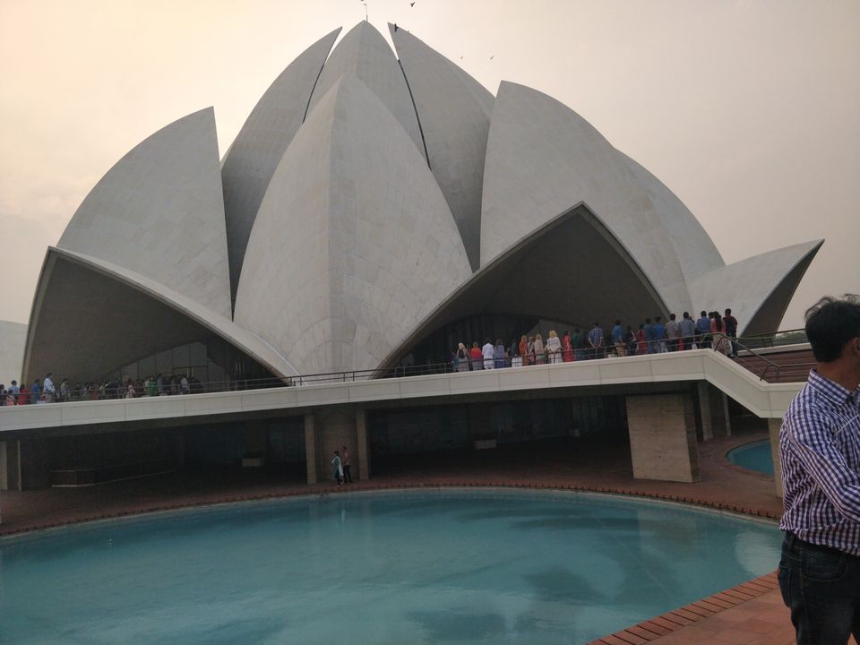 Photo of Lotus Temple, Lotus Temple Road, Bahapur, Shambhu Dayal Bagh, Kalkaji, New Delhi, Delhi, India by Aman jain