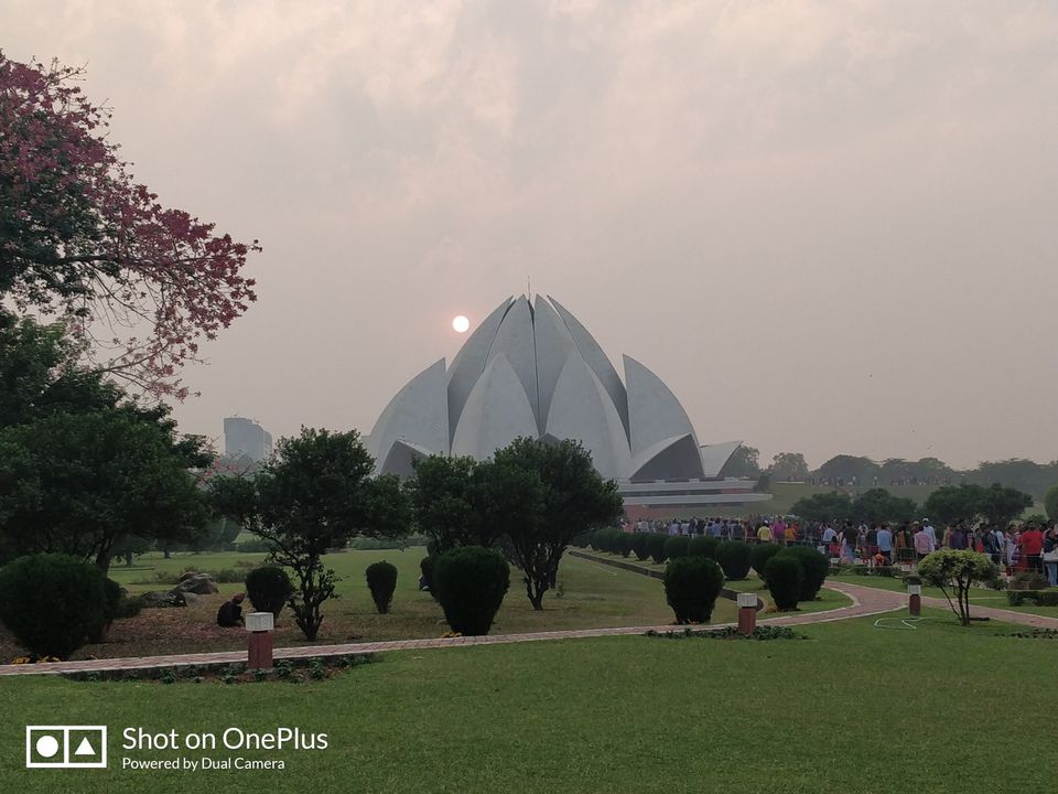 Photo of Lotus Temple, Lotus Temple Road, Bahapur, Shambhu Dayal Bagh, Kalkaji, New Delhi, Delhi, India by Aman jain
