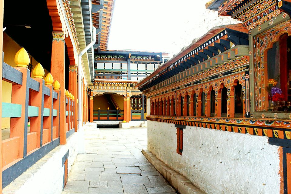 Photo of How I completed my 10 days trip to Bhutan in 15k 1/1 by Vinay Chelwani