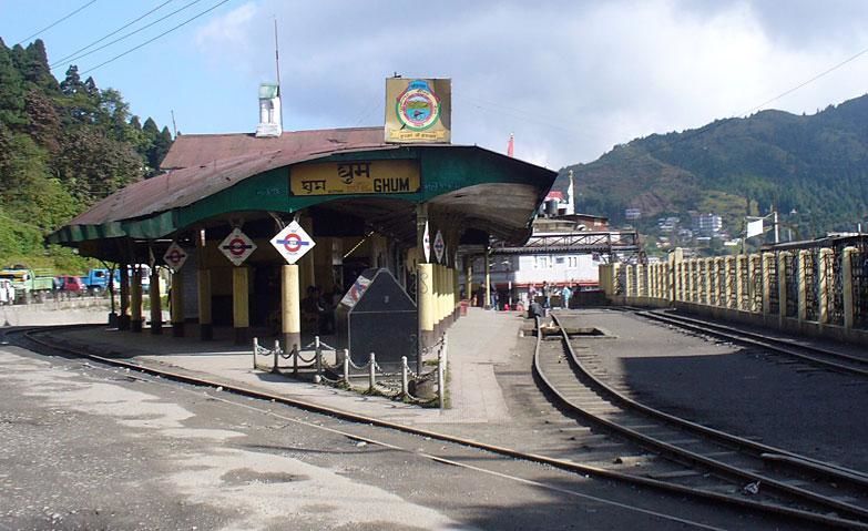 Photo of Ghoom Railway Station, Ghoom, West Bengal, India by Kabira Speaking