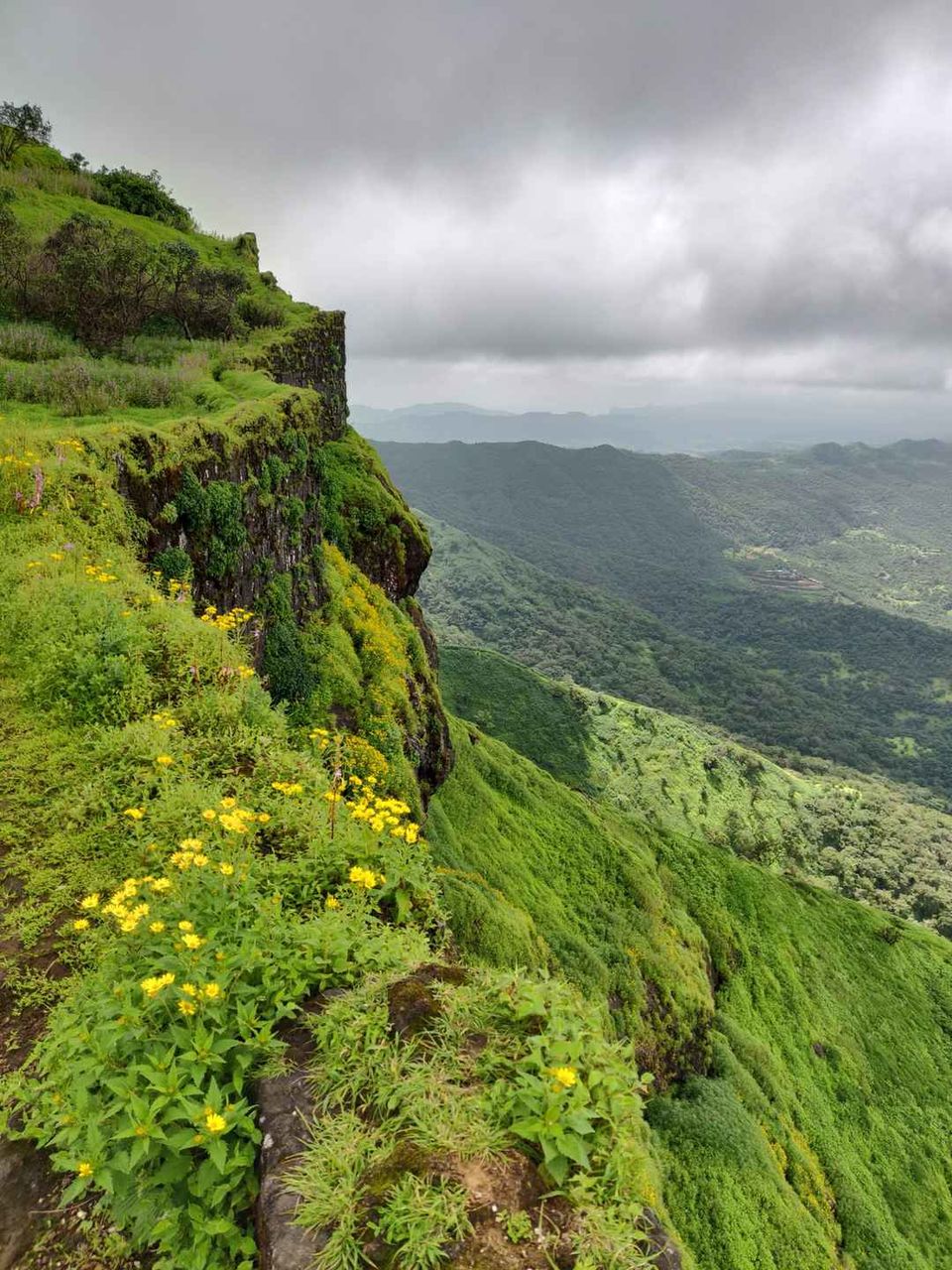 Photo of Historical Range Trek from Mighty Rajgad to Massive Torna.. 14/44 by Frantic_Feets
