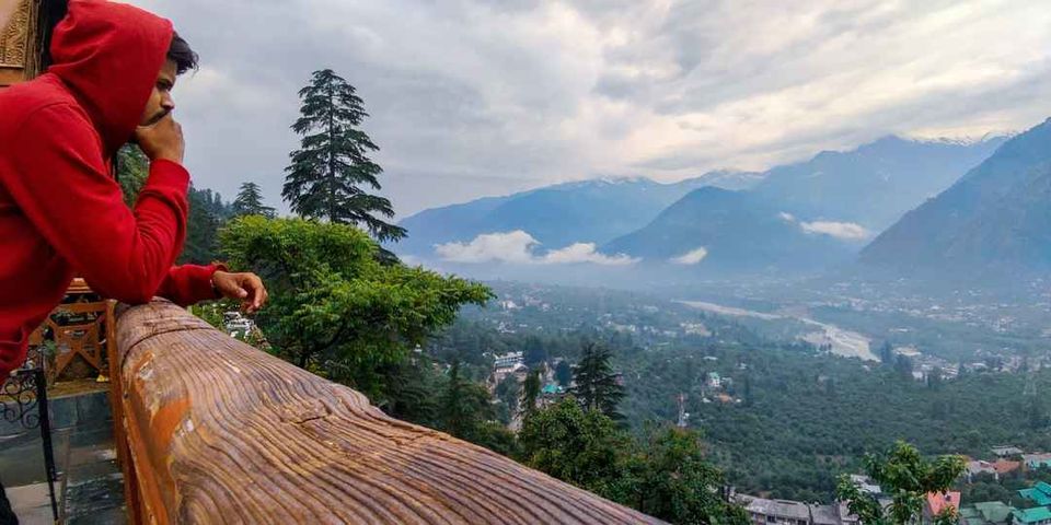 Photo of Naggar Castle Road, Naggar, Himachal Pradesh, India by heyitsRajj