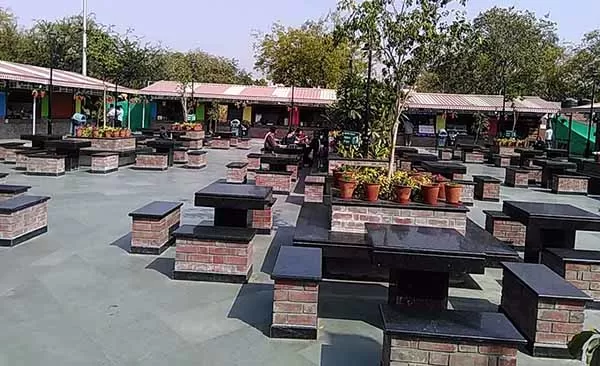 Photo of Masala Chowk, Ram Niwas Garden, Bardia Colony, Adarsh Nagar, Jaipur, Rajasthan, India by Samarth Arora
