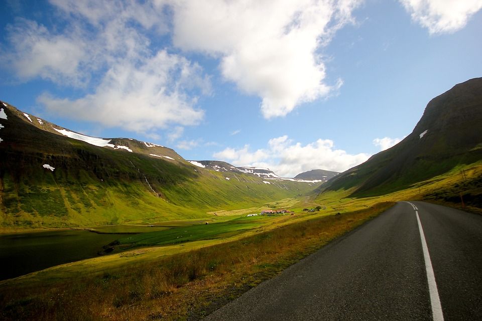 Photo of 10 Scenic Bus Rides in India That Would Make You Dump a Boring Flight on Your Next Trip! 4/10 by Samarth Arora