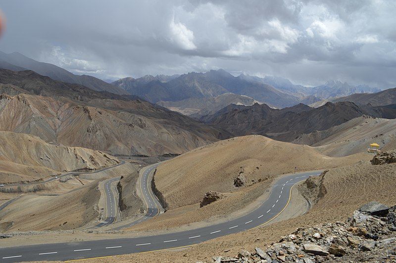 Photo of 10 Scenic Bus Rides in India That Would Make You Dump a Boring Flight on Your Next Trip! 5/10 by Samarth Arora