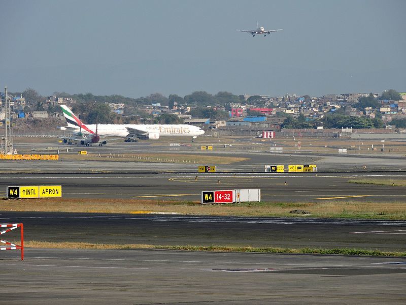 Photo of Plane's Overshoot Shuts Mumbai Airport's Main Runway, 55 Flights Diverted by Samarth Arora