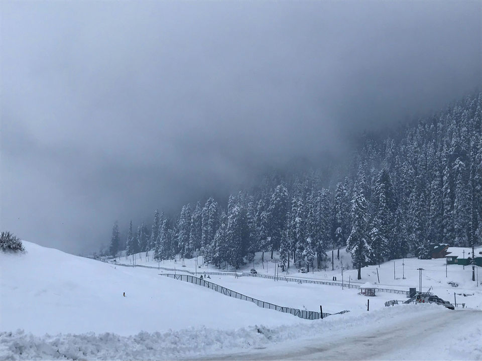 Photo of Kashmir: An Experience of a Lifetime by Harpreet Kaur