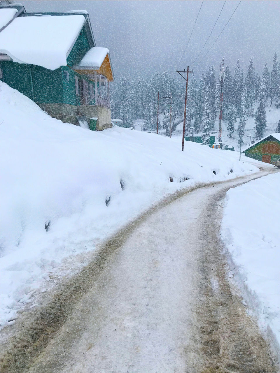 Photo of Kashmir: An Experience of a Lifetime by Harpreet Kaur