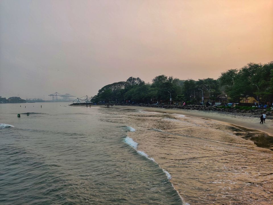 Photo of Mahatma Gandhi Beach, Kochi, Kerala by Pradeepa Muthukumar