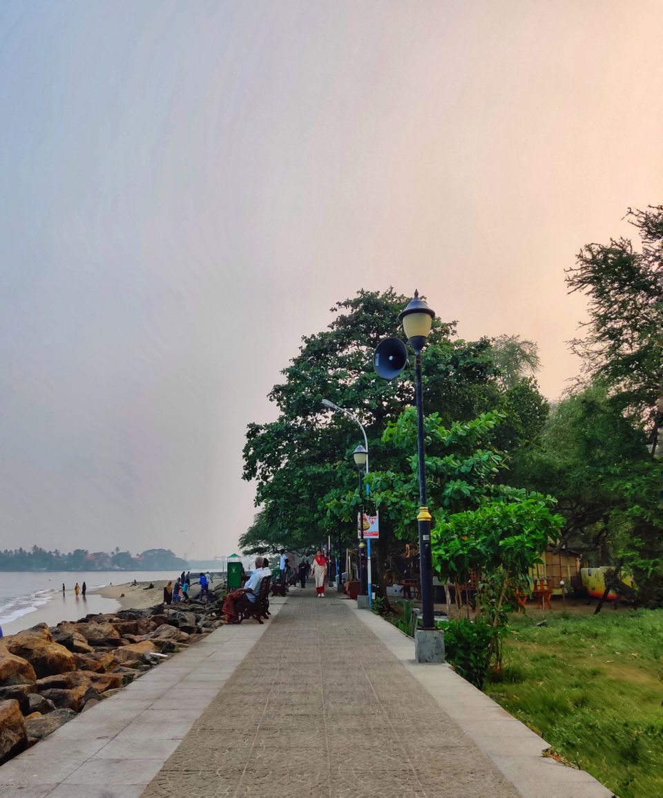 Photo of Mahatma Gandhi Beach, Kochi, Kerala by Pradeepa Muthukumar