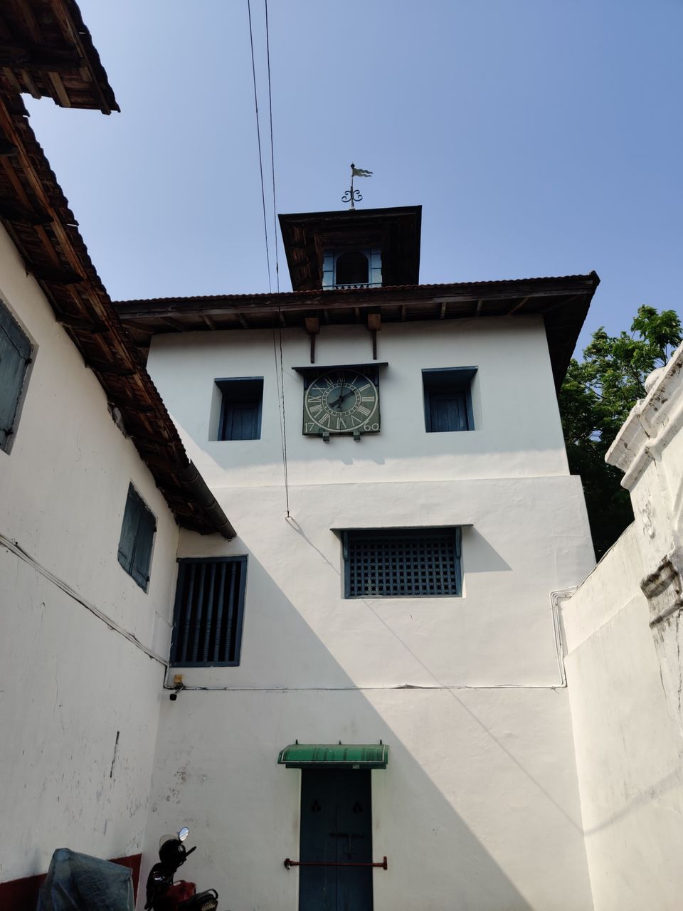 Photo of Jewish Synagogue, Synagogue Lane, Jew Town, Kappalandimukku, Mattancherry, Kochi, Kerala, India by Pradeepa Muthukumar