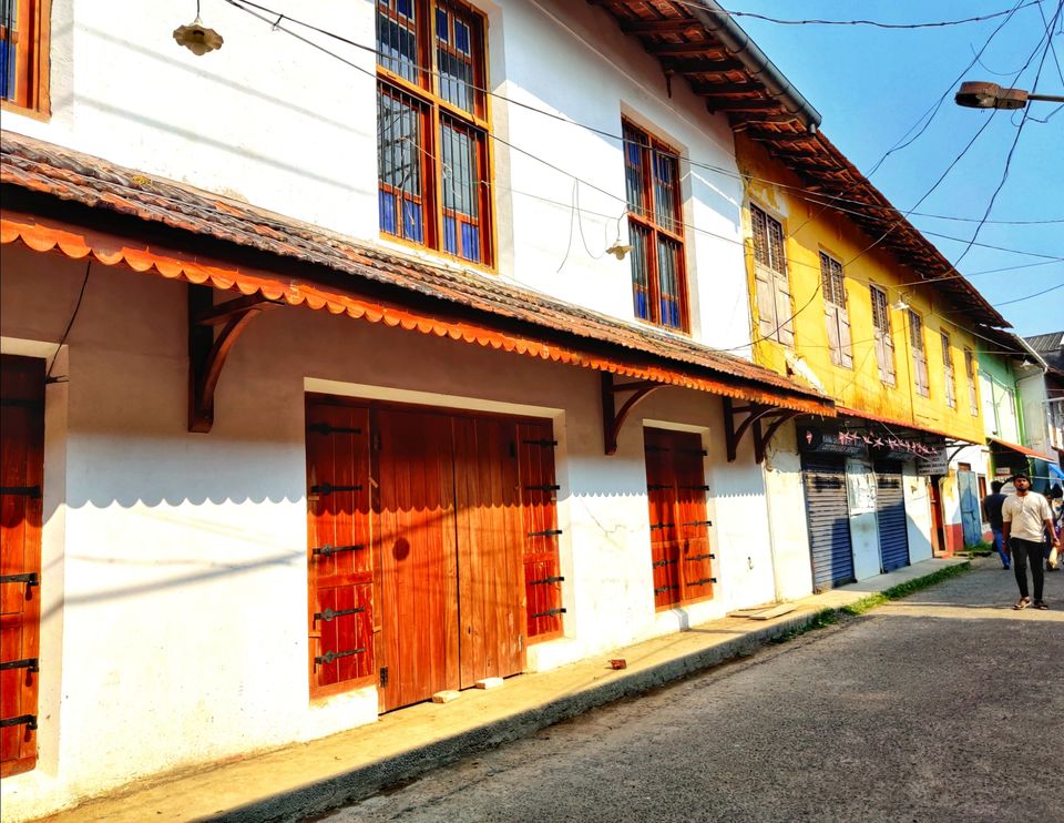 Photo of Jewish Synagogue, Synagogue Lane, Jew Town, Kappalandimukku, Mattancherry, Kochi, Kerala, India by Pradeepa Muthukumar