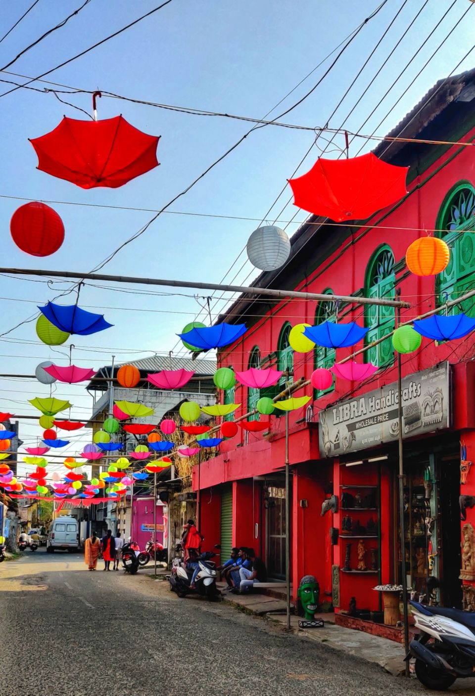 Photo of Jewish Synagogue, Synagogue Lane, Jew Town, Kappalandimukku, Mattancherry, Kochi, Kerala, India by Pradeepa Muthukumar