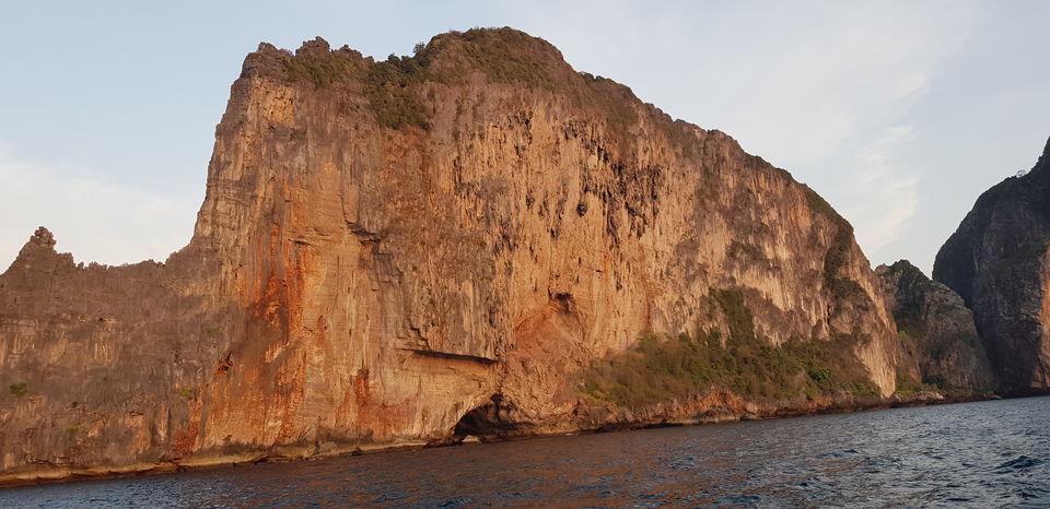 Photo of Phi Phi Islands, Krabi, Thailand by Mischievous Dreamer