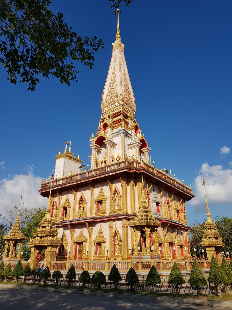 Photo of Wat Chalong Temple, Chao Fah Tawan Tok Road, Chalong, Mueang Phuket District, Phuket, Thailand by Mischievous Dreamer