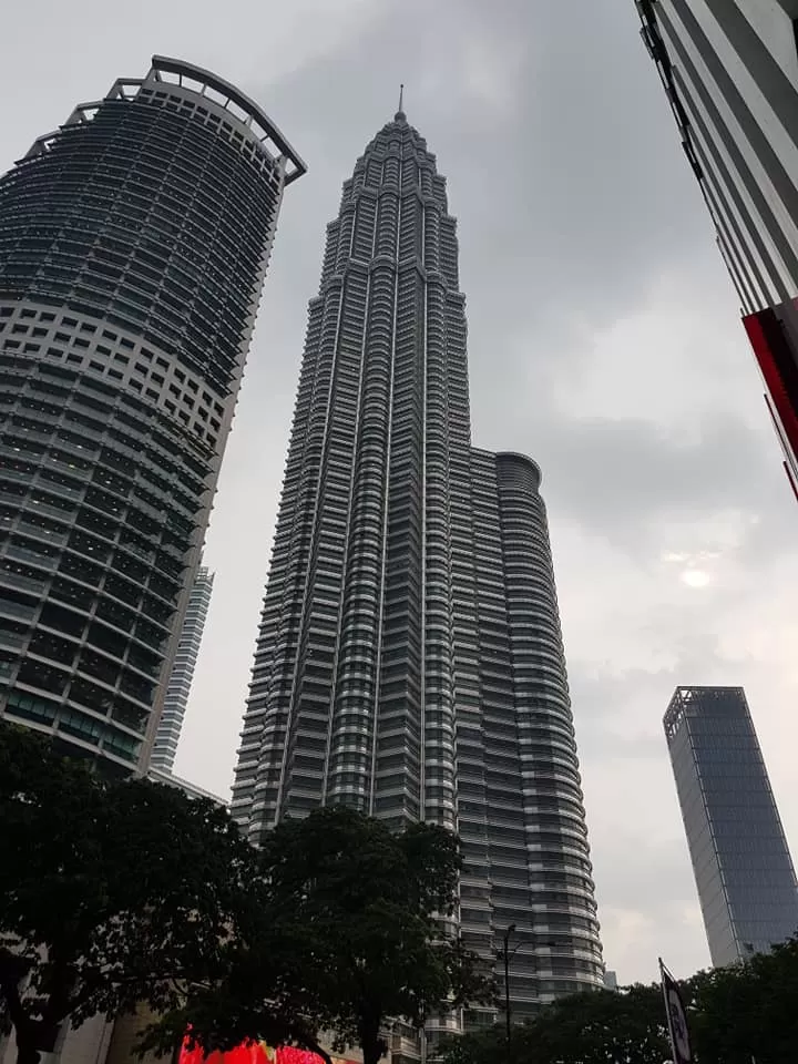 Photo of Petronas Twin Tower, Kuala Lumpur City Centre, Kuala Lumpur, Federal Territory of Kuala Lumpur, Malaysia by Mischievous Dreamer