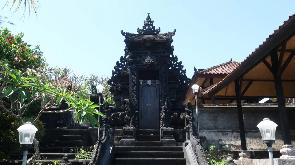 Photo of Tanah Lot Temple, Jalan Tanah Lot, Beraban, Tabanan Regency, Bali, Indonesia by Parimal Joshi