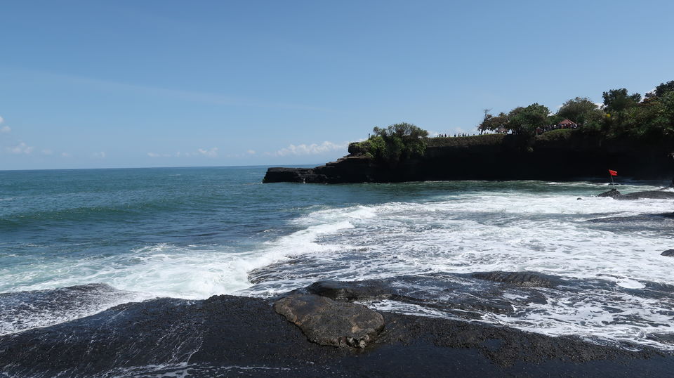 Photo of Tanah Lot Temple, Jalan Tanah Lot, Beraban, Tabanan Regency, Bali, Indonesia by Parimal Joshi