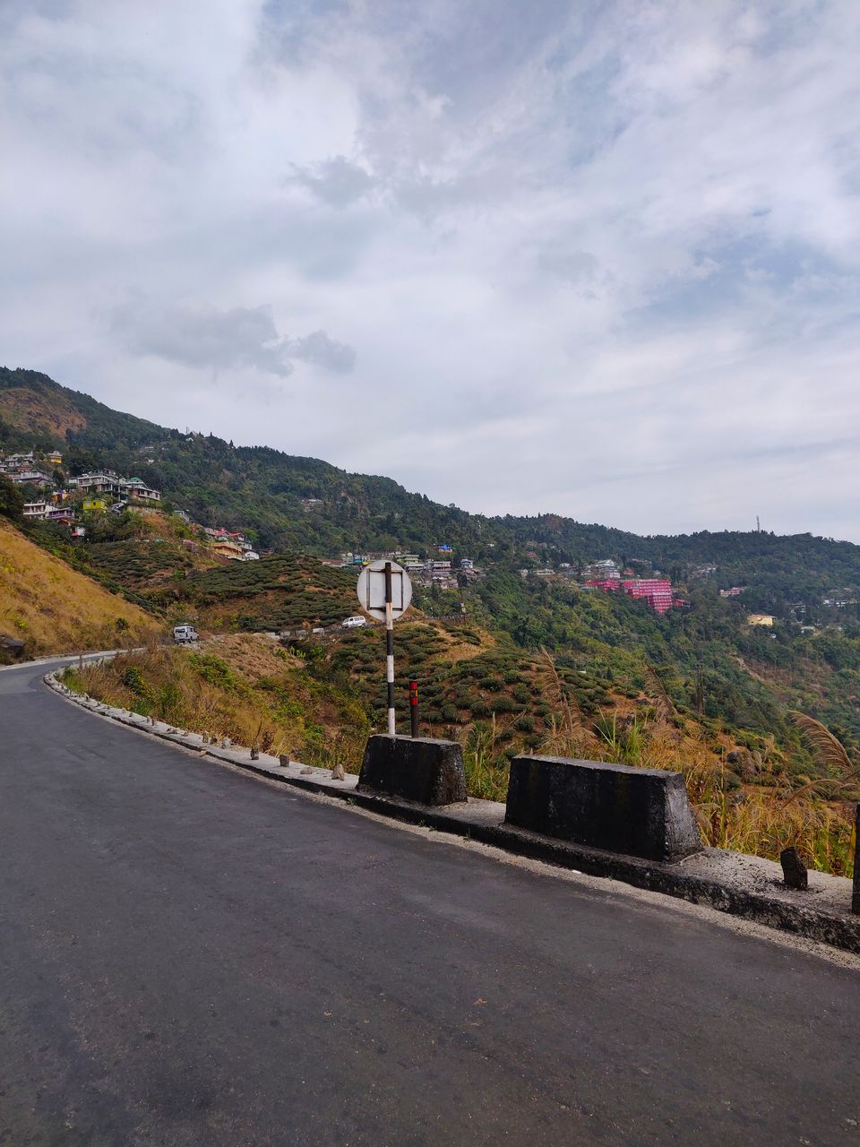 Photo of Darjeeling- Cheap and an Unplanned Roadtrip by Tanmay jain