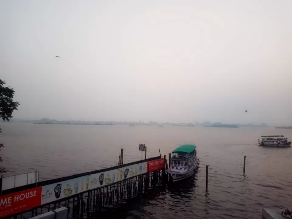 Photo of Marine Drive, Kochi, Kerala, India by Khushbu Kumari