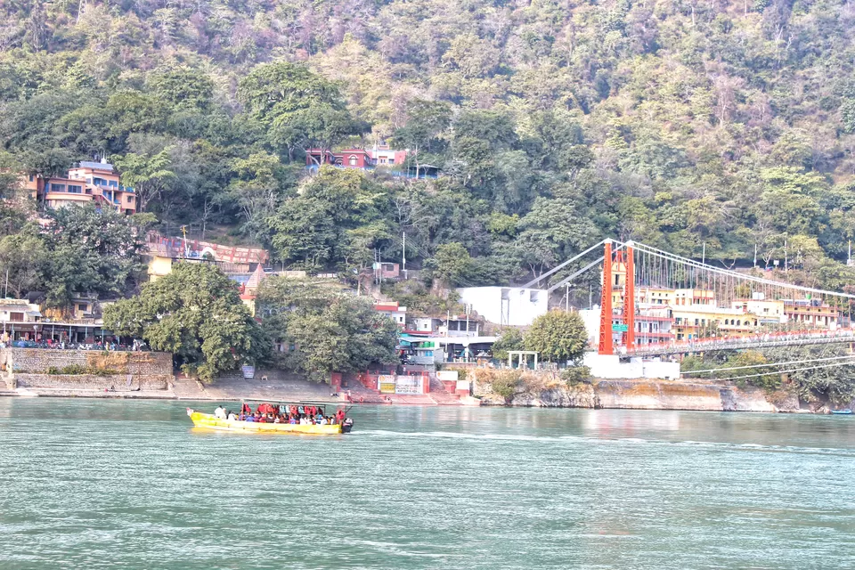 Photo of Ram Jhula, Swarg Ashram, Rishikesh, Uttarakhand, India by Vanshika Rastogi