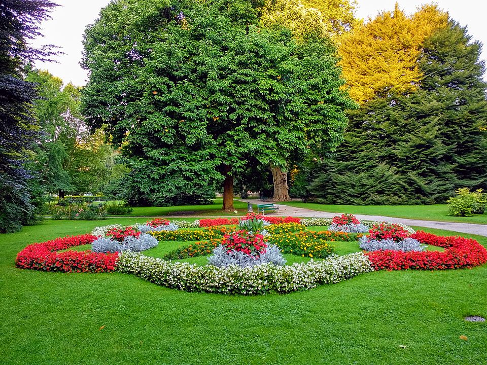 Photo of Hofgarten, Kaiserjägerstraße, Innsbruck, Austria by Himadri Gorai