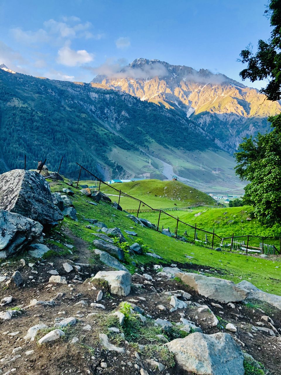 Photo of I've never seen anywhere in the world as beautiful as "Kashmir" !! #KashmirDiaries by Mayank Singhal