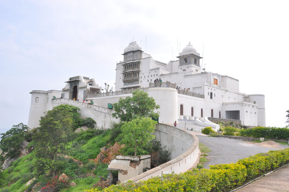 Photo of Sajjangarh Monsoon Palace, Sajjan Garh Road, near Mewar Garh hotel, Eklavya Colony, Udaipur, Rajasthan, India by Mayank Singhal
