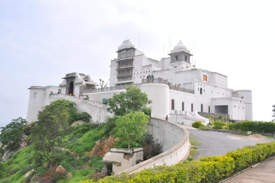 Photo of Sajjangarh Monsoon Palace, Sajjan Garh Road, near Mewar Garh hotel, Eklavya Colony, Udaipur, Rajasthan, India by Mayank Singhal