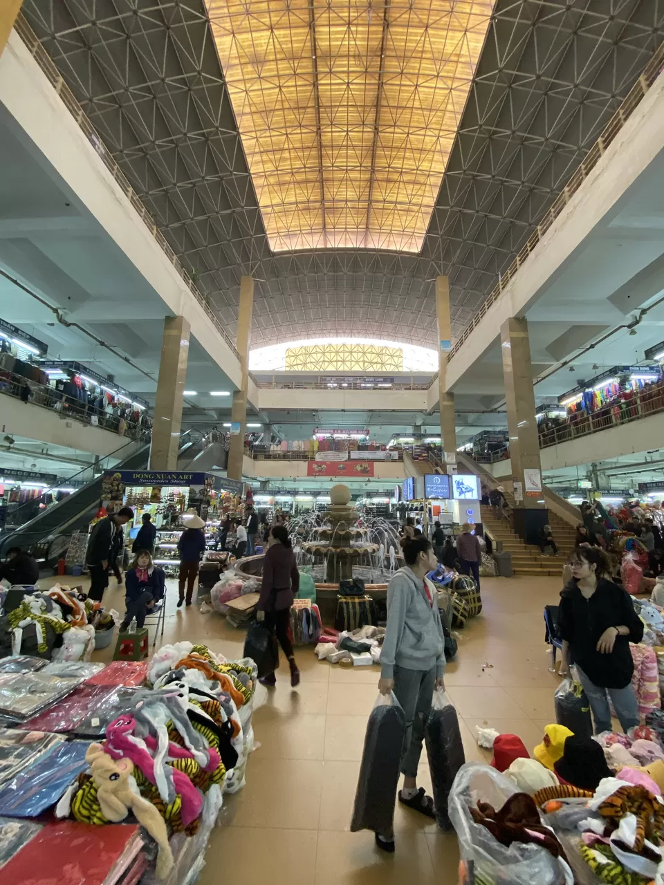 Photo of Dong Xuan Market, Dong Xuan, Hoàn Kiếm, Hanoi, Vietnam by Mayank Singhal