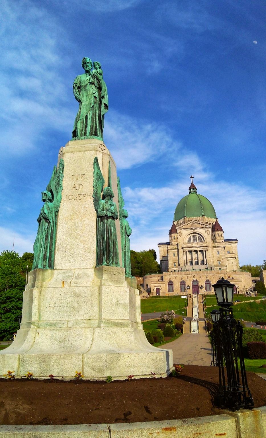 Photo of 6 places you must visit in Montreal! #photosabroad by Ameera Azeez