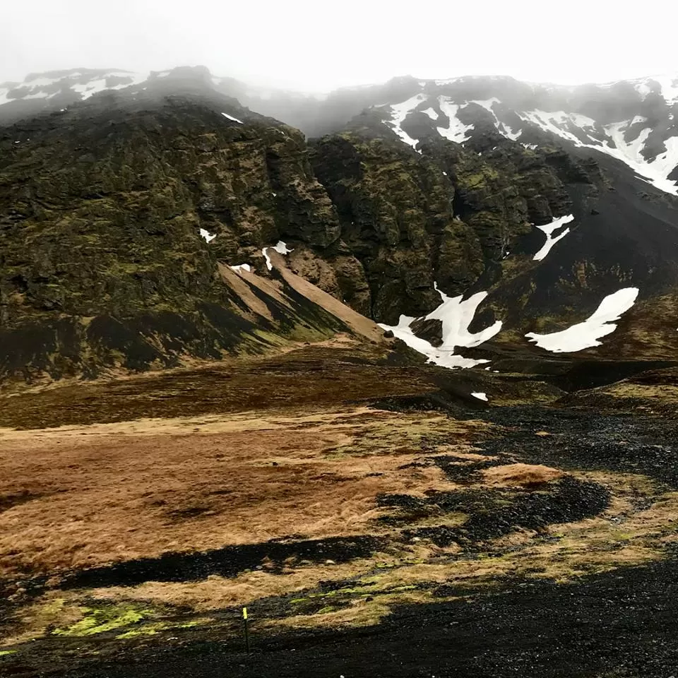Photo of Rauðfeldsgjá Gorge, Iceland by Karishma Shaikh