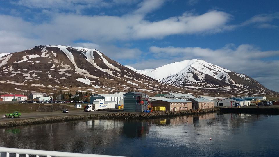 Photo of Here's How You Can Cross the Arctic Circle in Small Icelandic Fishing Island 3/15 by Karishma Shaikh