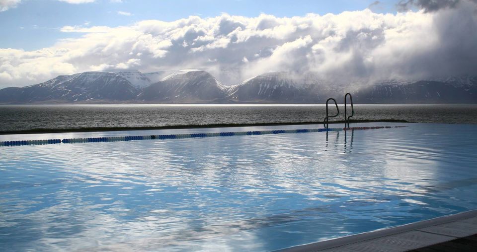 Photo of Here's How You Can Cross the Arctic Circle in Small Icelandic Fishing Island 14/15 by Karishma Shaikh