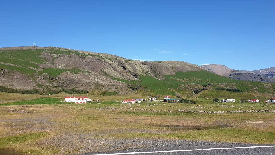 Photo of 1332 Km, 20 Days, 1 Solo Traveller: Life Lessons I Learned While Hitchhiking Across Iceland For Free 4/5 by Karishma Shaikh