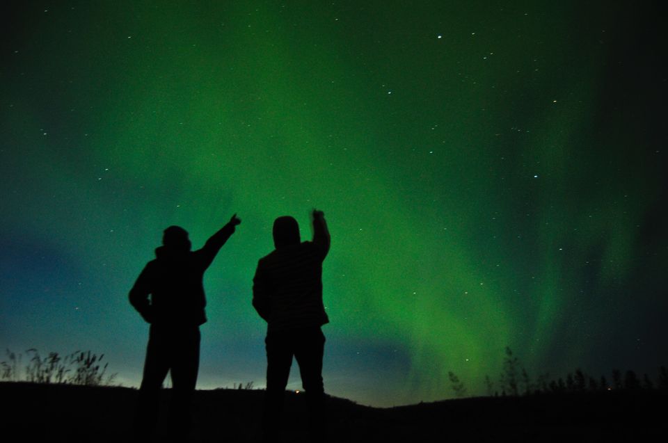 Photo of An Exhaustive Guide to Witnessing the Northern Lights Across the World by Karishma Shaikh