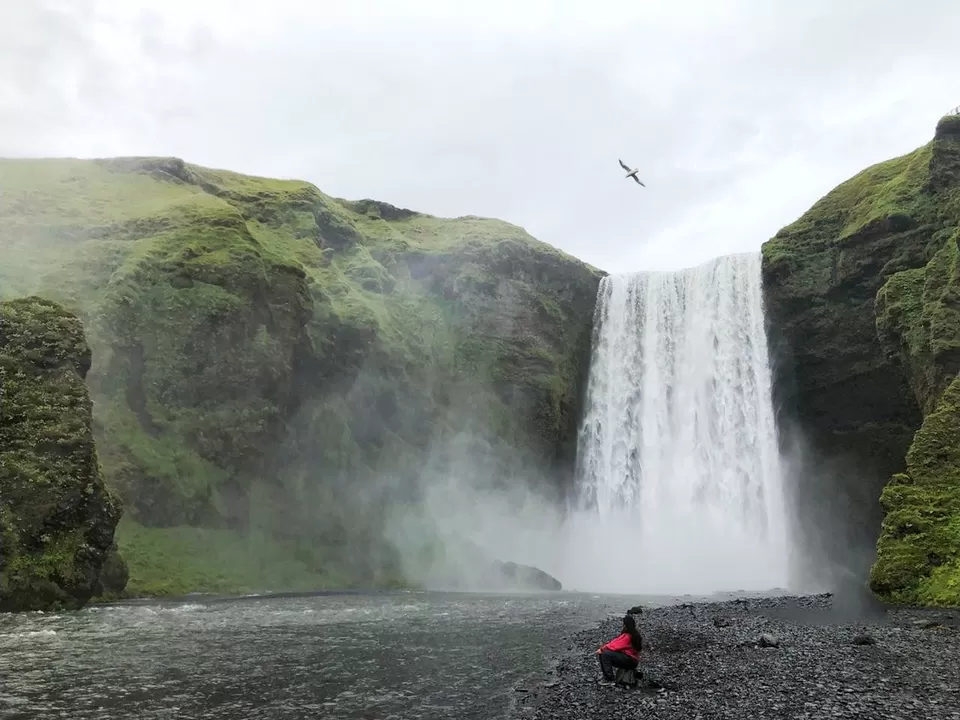 Photo of Skógafoss, Iceland by Karishma Shaikh