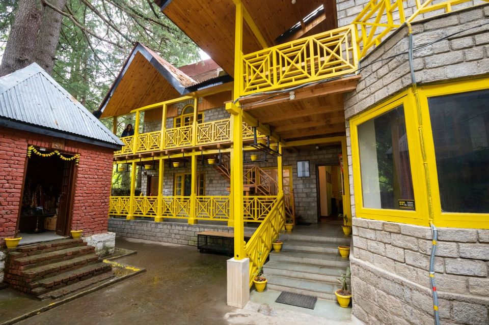 Photo of A Complete List of All Hostels in Manali That Are a Location in Themselves! by Karishma Shaikh