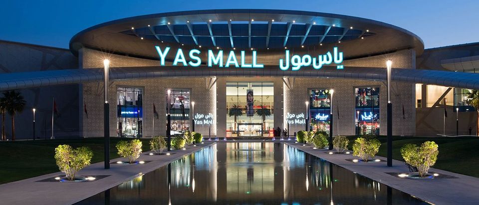 Photo of Planning an International Trip in 2022? Enjoy a Relaxed Vacation With This Guide to Abu Dhabi 9/12 by Karishma Shaikh