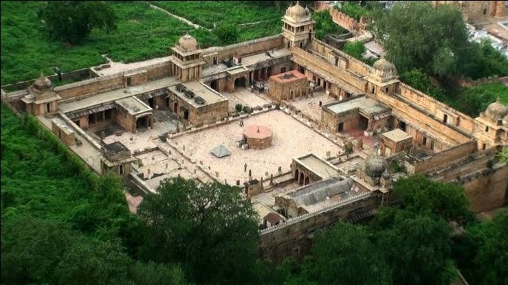 Photo of Kwality Restaurant, City Center, Tulsi Vihar Colony, Gwalior, Madhya Pradesh, India by Varun Jhanjee