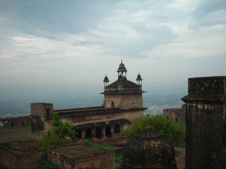 Photo of Gwalior Fort, Gwalior, Madhya Pradesh, India by Varun Jhanjee