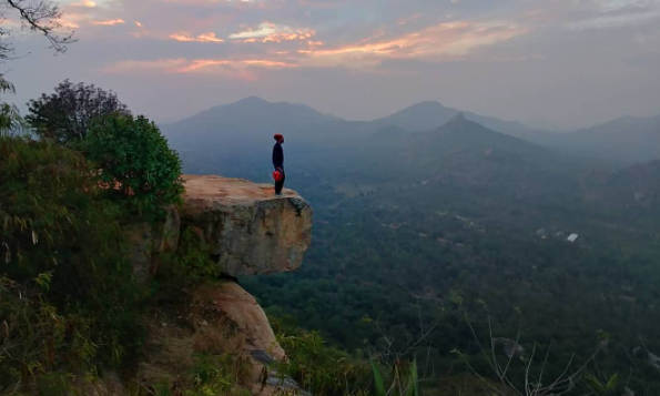 Photo of कर्नाटक का खूबसूरत हिल स्टेशन देवआर्यनदुर्ग, सुंदरता ऐसी कि आने को हो जाएंगे मजबूर by Rishabh Dev
