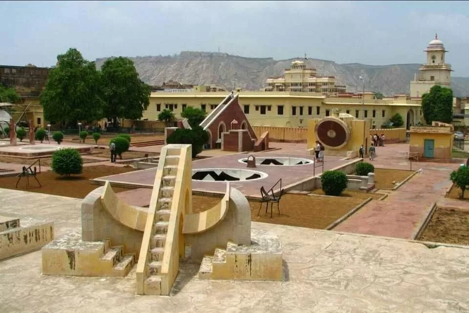 Photo of जंतर मंतर - जयपुर, Gangori Bazaar, J.D.A. Market, Pink City, Jaipur, Rajasthan, India by Rishabh Dev