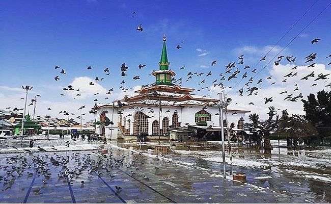 Photo of कश्मीर की वादियों में छिपे हैं ये खज़ानें, इन्हें अपनी बेकट लिस्ट में जोड़ना ना भूलें! by Rishabh Dev