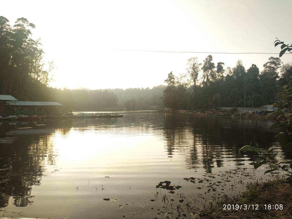 Photo of Kodaikanal Lake, Kodaikanal, Tamil Nadu by Azhar Ali Farooqi