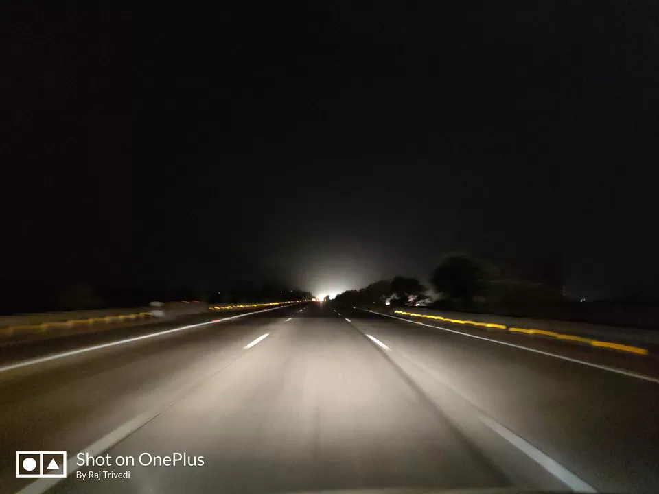 Photo of Mumbai - Pune Expressway, Kiwale, Ravet, Pimpri-Chinchwad, Maharashtra, India by Raj Trivedi